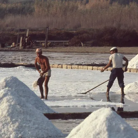 Le Saline Bed & Breakfast Syracuse