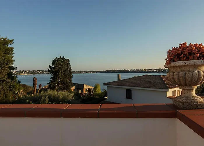 לינה וארוחת בוקר Le Saline